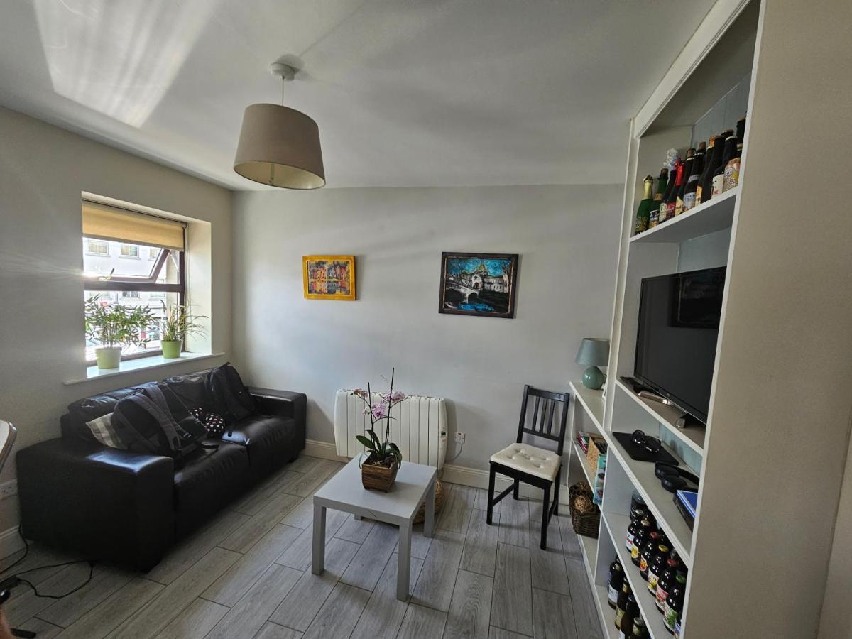 Cosy City Centre Apartment Galway Exterior photo